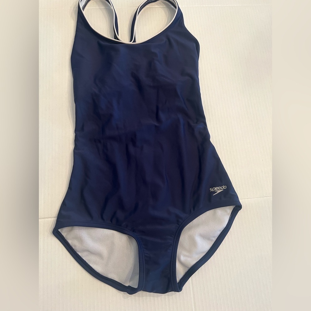 SPEEDO LADIES NAVY BLUE W/WHITE TRIM ONE-PIECE BATHING SUIT. SIZE SMALL